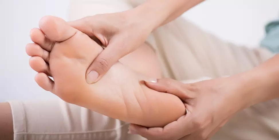 Fascitis plantar: qué es, síntomas, tratamientos y causas